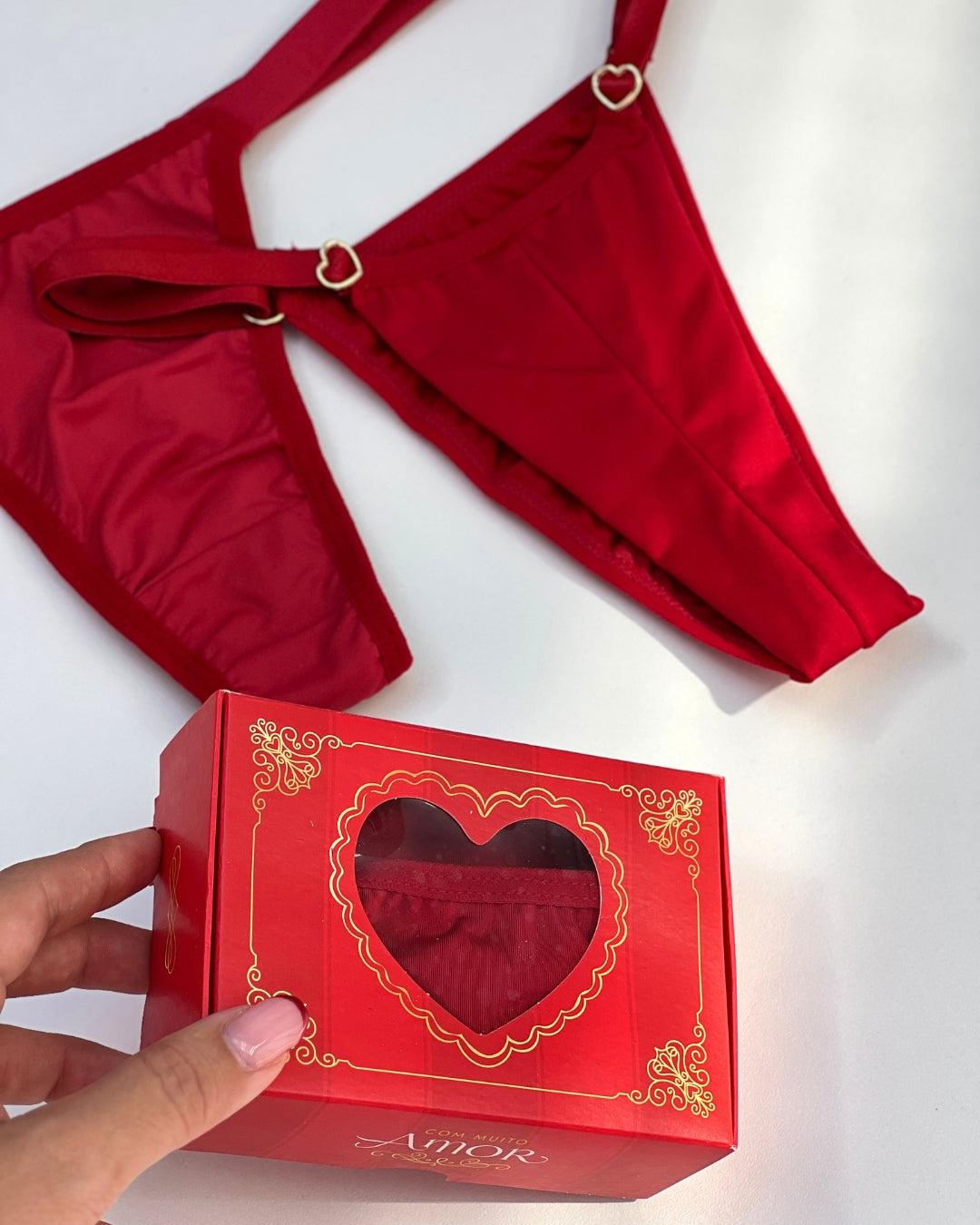 Combo Love: O Presente Perfeito com 2 Calcinhas, Tag, Sacola e Caixa Presenteável