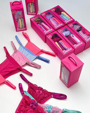 Combo Barbie - Arco-Íris: 5 Calcinhas Fio em Poliamida + 1 Calcinha Collor de Renda e Microfibra