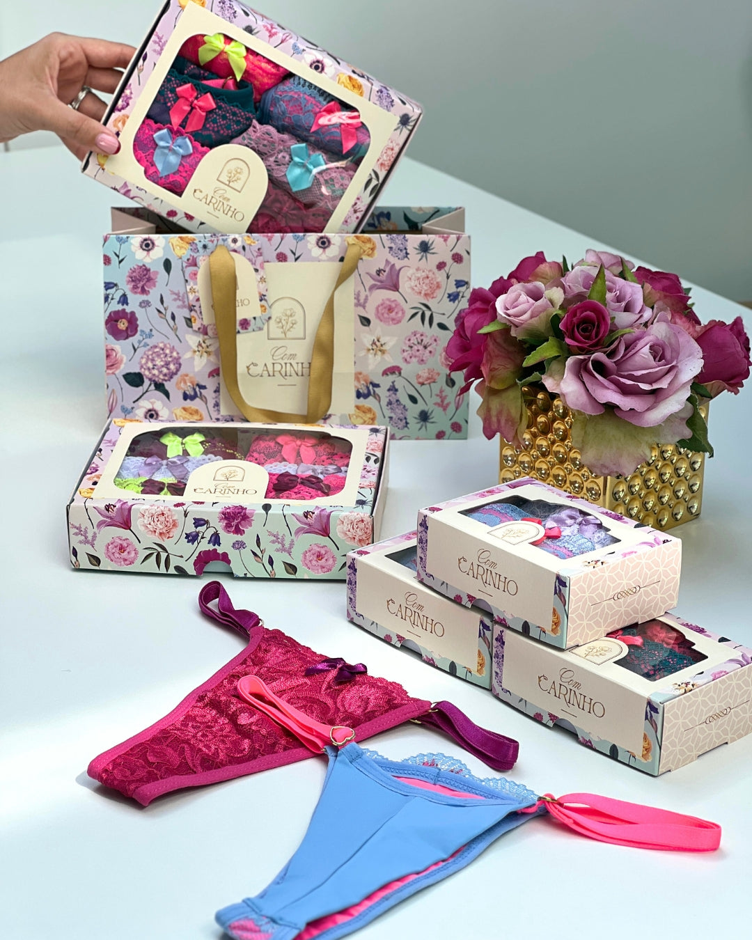 Combo La Vitta Floral: Escolha 2 Calcinhas Collor ou Leve as 6 Unidades + Opção de Sacola